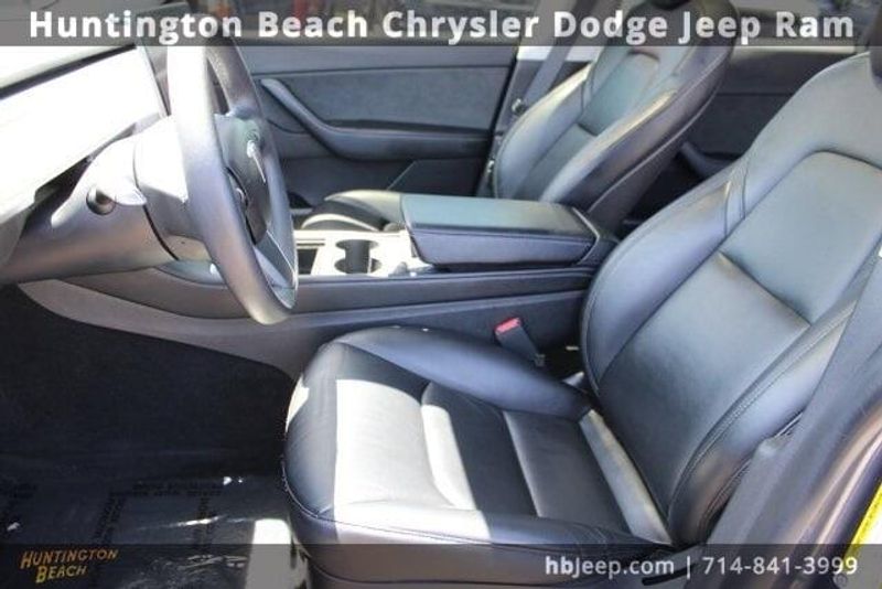 2021 Tesla Model Y Long RangeImage 26