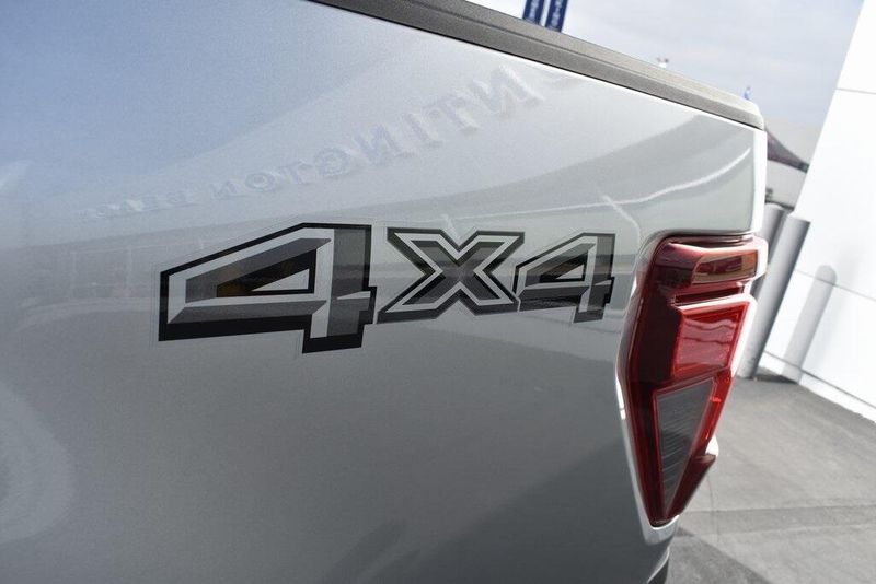 2025 Ford F-150 XLTImage 8