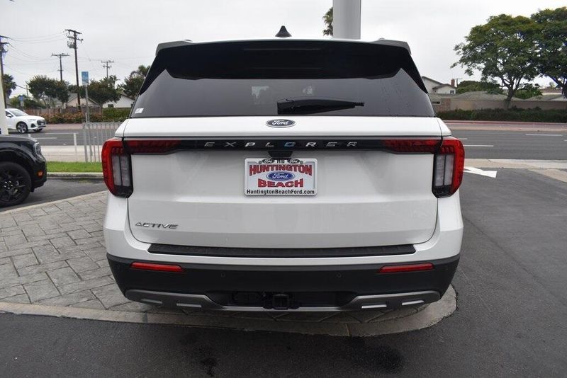 New 2025 Ford Explorer ActiveImage 7