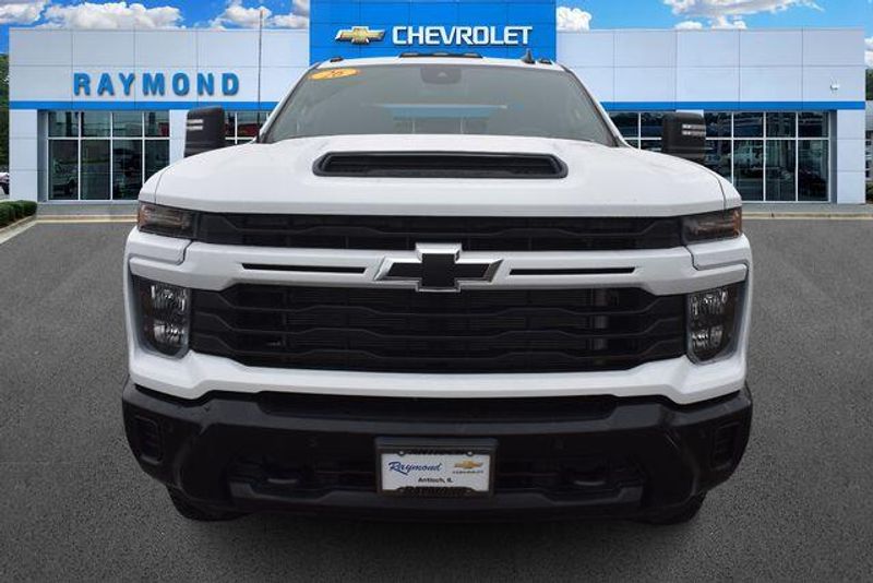 New 2026 Chevrolet Silverado 2500HD CustomImage 9