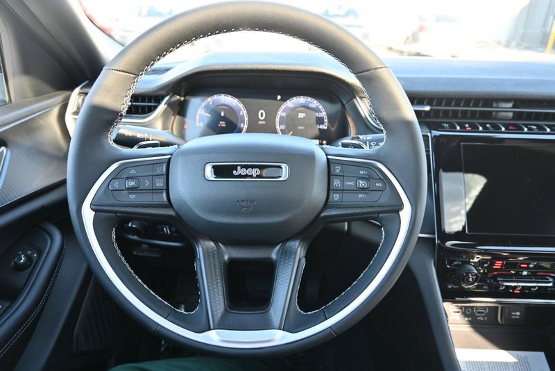 2025 Jeep Grand Cherokee L Altitude XImage 22