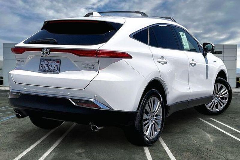 Used 2021 Toyota Venza LimitedImage 13