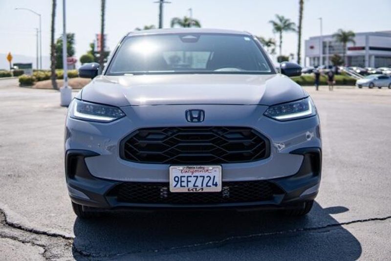 Used 2023 Honda HR-V SportImage 2