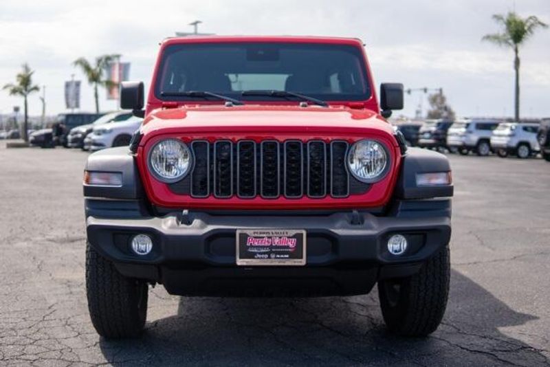 Used 2025 Jeep Wrangler Sport SImage 2