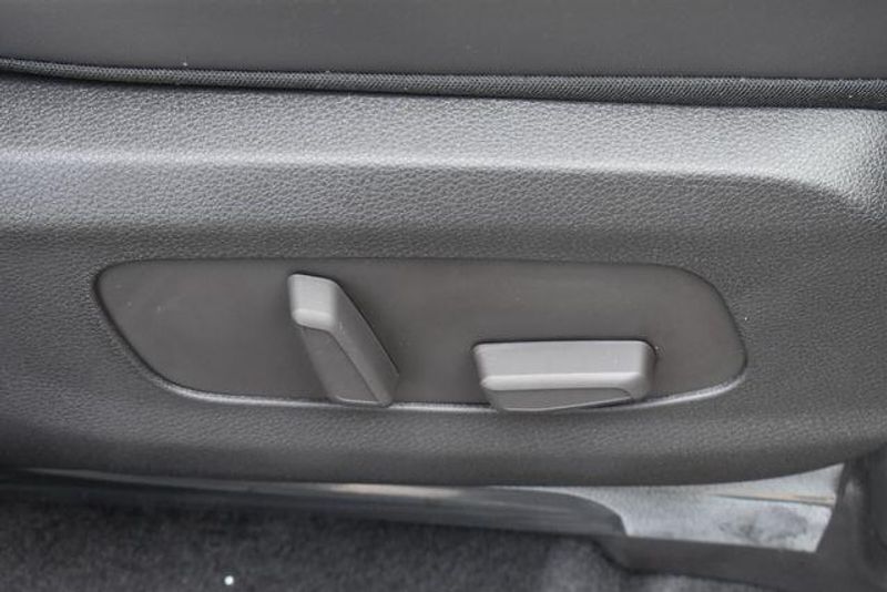 New 2026 Kia Carnival EXImage 13