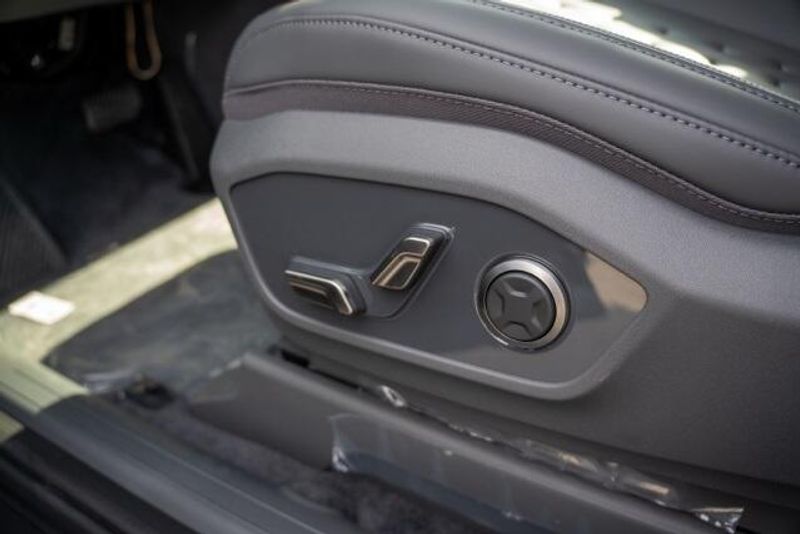 New 2026 Kia EV9 WindImage 11