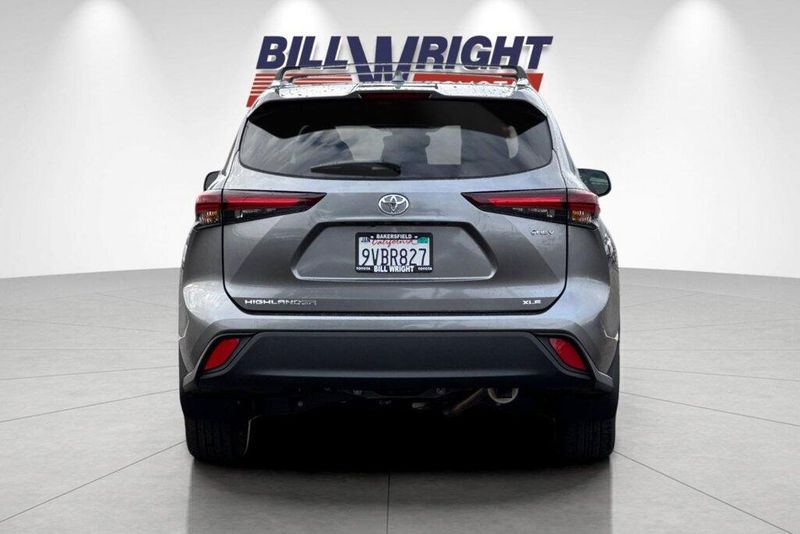 Used 2026 Toyota Highlander Hybrid XLEImage 4
