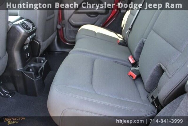 2021 Jeep Wrangler Unlimited SaharaImage 40