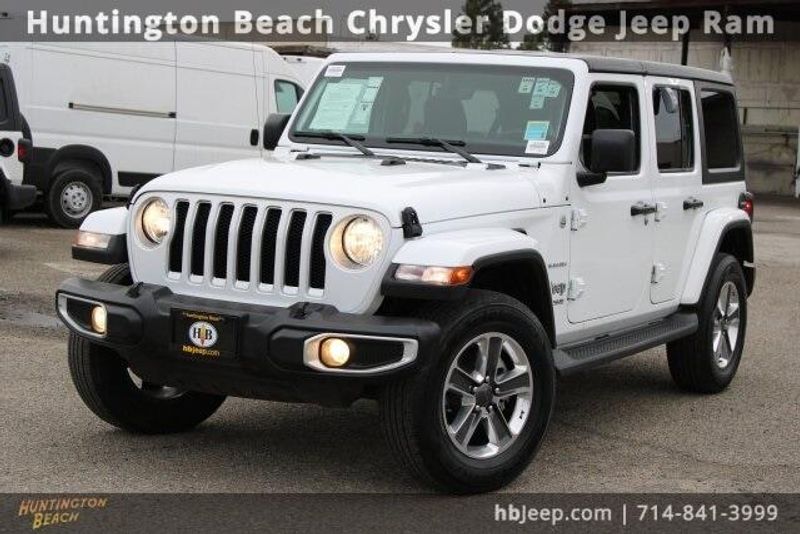 2022 Jeep Wrangler Unlimited SaharaImage 9
