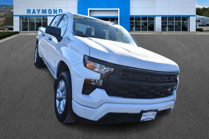 Used 2024 Chevrolet Silverado 1500 CustomImage 10