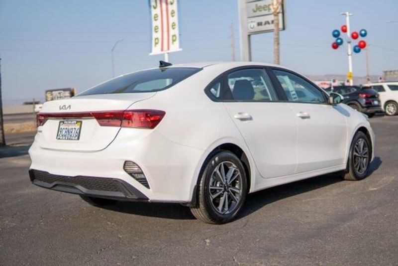 2022 Kia Forte LXSImage 7