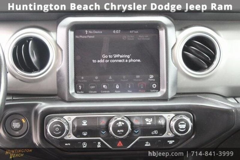 2022 Jeep Wrangler Unlimited SaharaImage 15