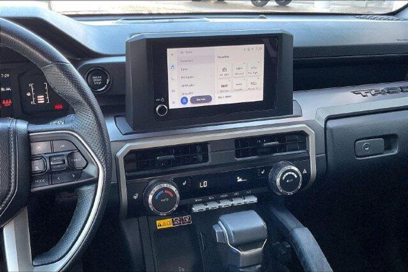 Used 2025 Toyota Tacoma SR5Image 5