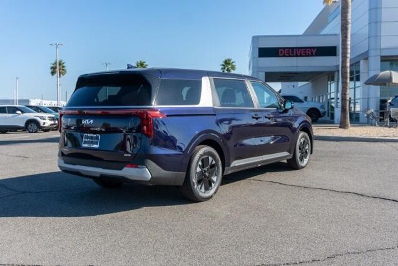 New 2026 Kia Carnival Hybrid LXSImage 7