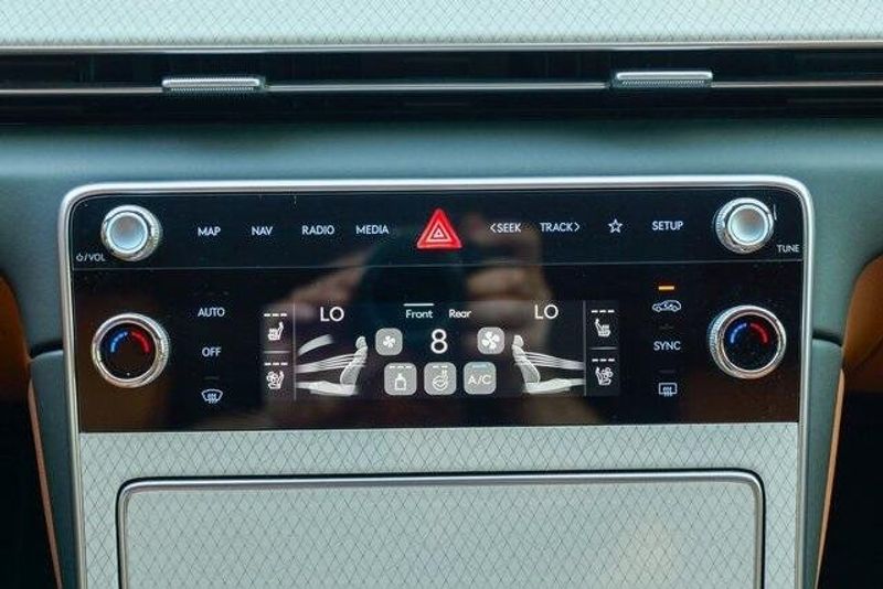 2025 Genesis GV80 3.5T Prestige photo 46