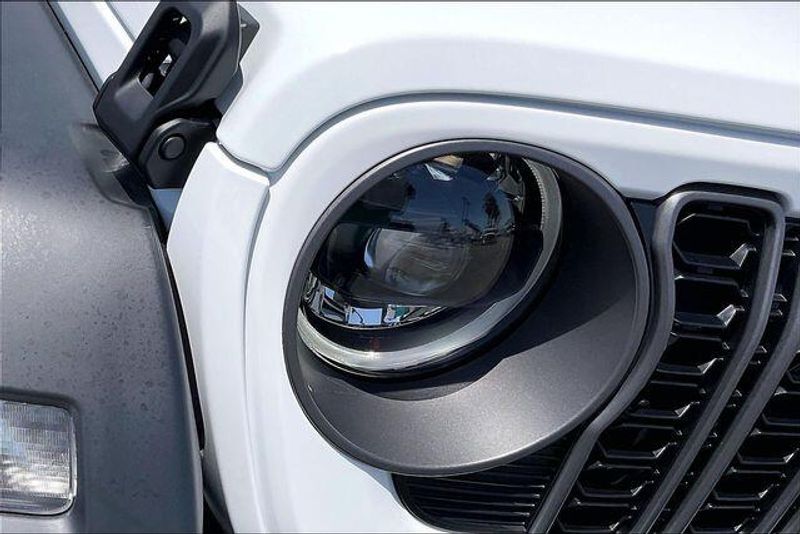New 2026 Jeep Wrangler 4-door Sport SImage 11