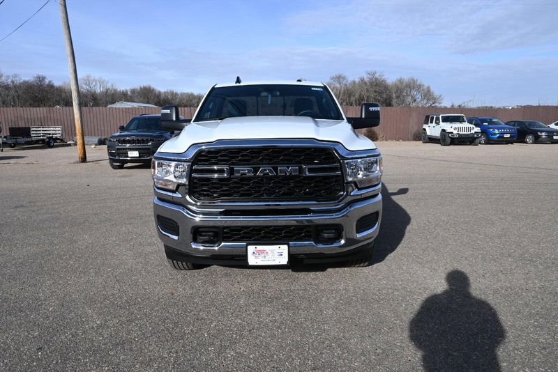 2024 RAM 2500 TradesmanImage 3