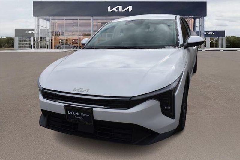 New 2026 Kia K4 LXSImage 8