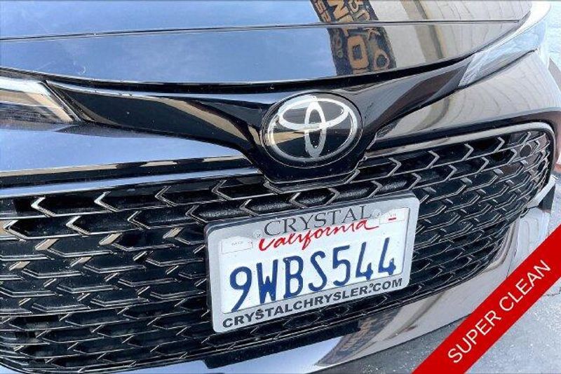 Used 2025 Toyota Corolla Hatchback SEImage 30