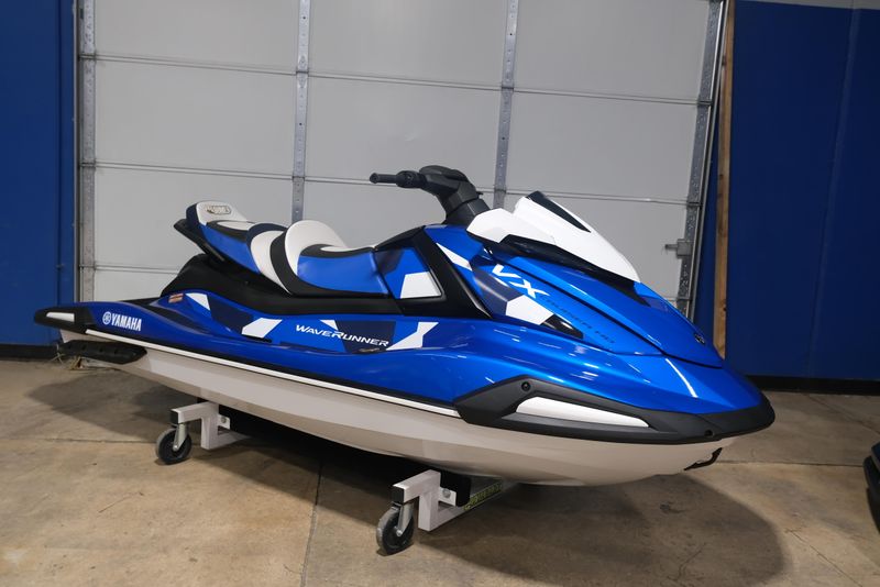 2024 YAMAHA WAVERUNNER VX CRUISER HO AZURE BLUE AND WHITE  in a AZURE BLUE AND WHITE exterior color. Family PowerSports (877) 886-1997 familypowersports.com 