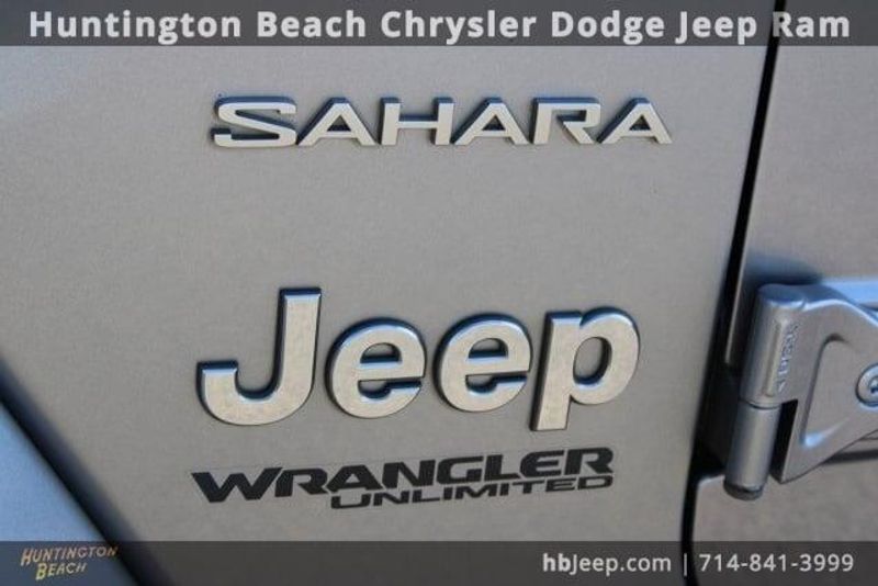 2020 Jeep Wrangler Unlimited SaharaImage 8