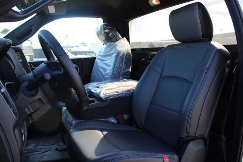 2024 RAM 2500 Tradesman Regular Cab Harbor BodyImage 29