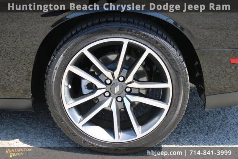 2023 Dodge Challenger R/TImage 7