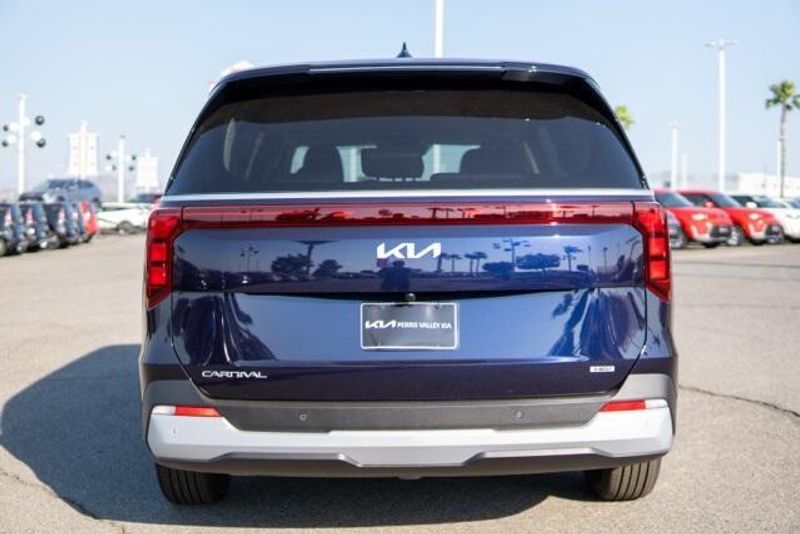 2026 Kia Carnival Hybrid LXSImage 6