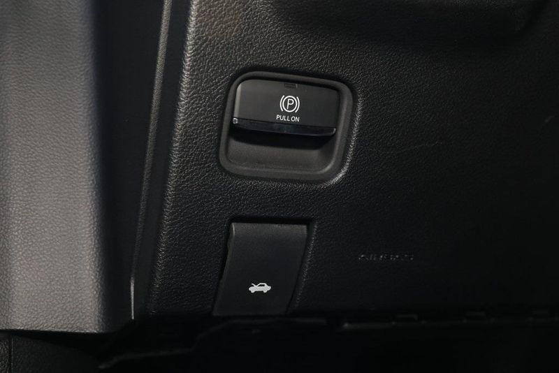 2024 Jeep Grand Cherokee LaredoImage 16