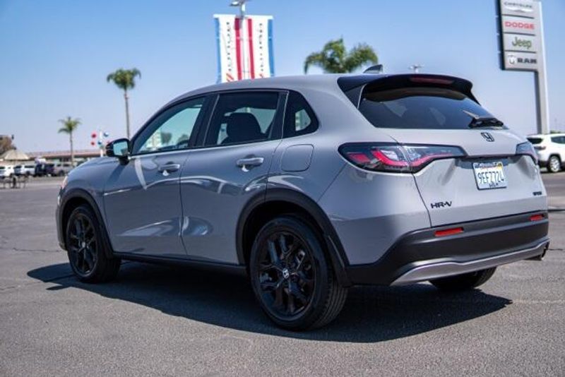 Used 2023 Honda HR-V SportImage 5
