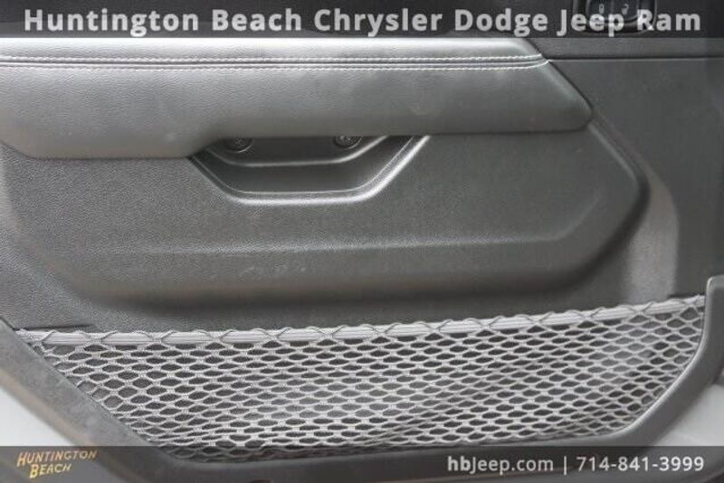 2021 Jeep Gladiator OverlandImage 16