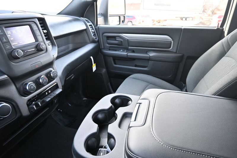 2024 RAM 2500 TradesmanImage 24