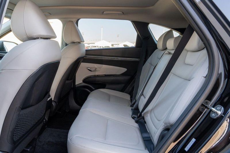 Used 2024 Hyundai Tucson Hybrid LimitedImage 13