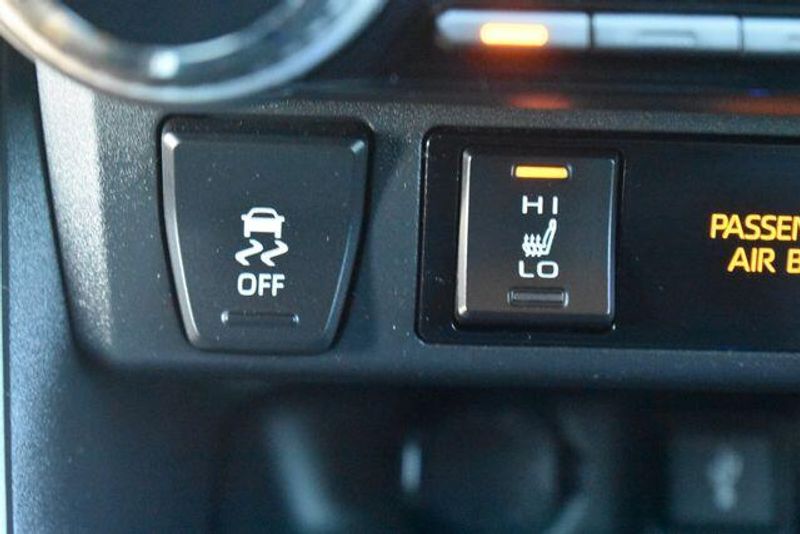 Used 2020 Toyota RAV4 XLEImage 29