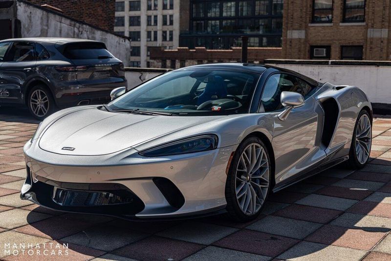 2023 McLaren GT BaseImage 1