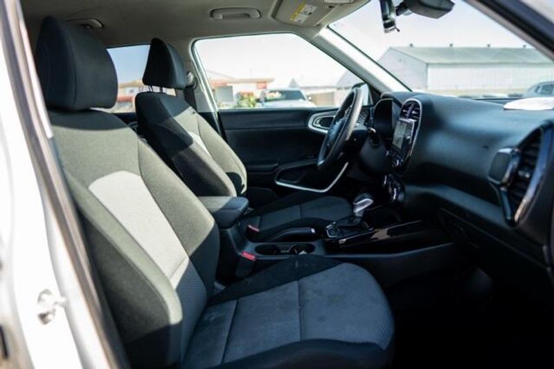 2023 Kia Soul SImage 10