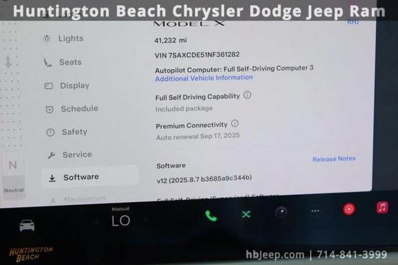 2022 Tesla Model X BaseImage 17