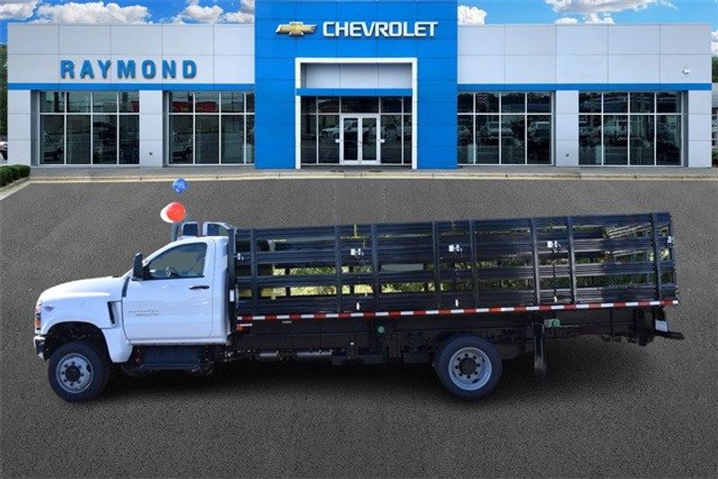 2024 Chevrolet Silverado 5500HD 1WTImage 6