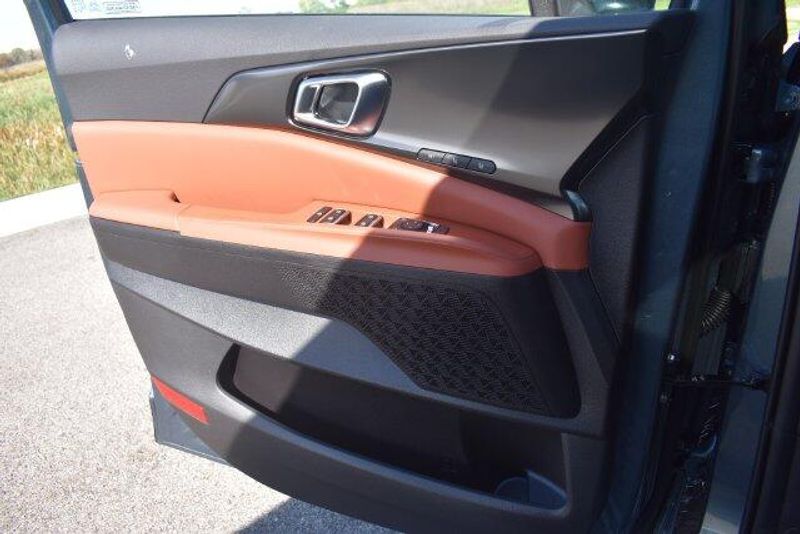 New 2027 Kia Carnival SXImage 38