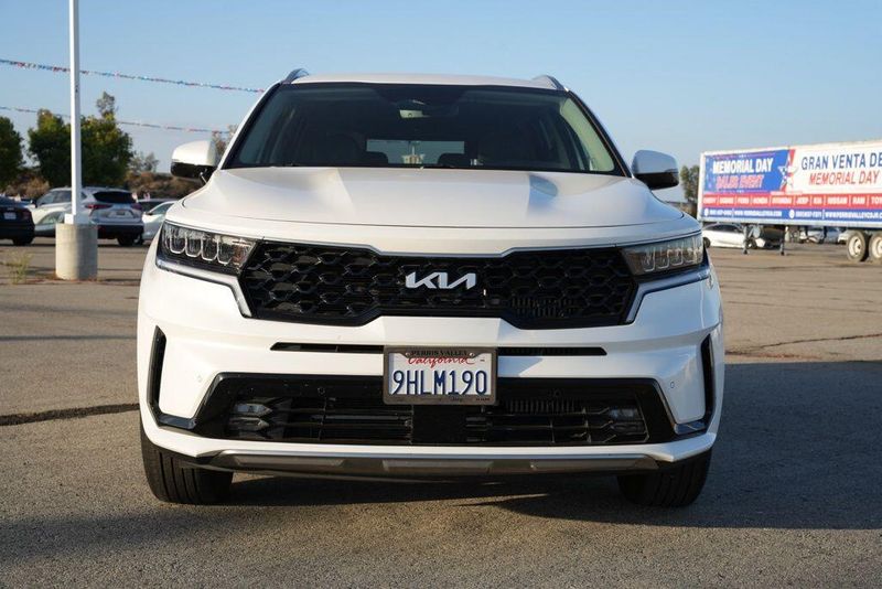 Used 2023 Kia Sorento Hybrid EXImage 2