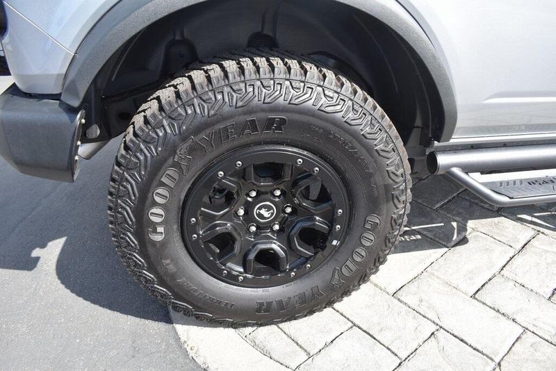 2023 Ford Bronco WildtrakImage 3