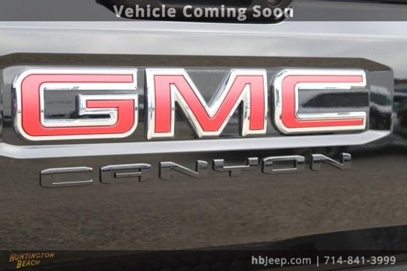 2024 GMC Canyon ElevationImage 6