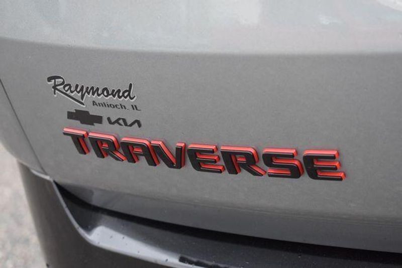 Used 2023 Chevrolet Traverse PremierImage 14