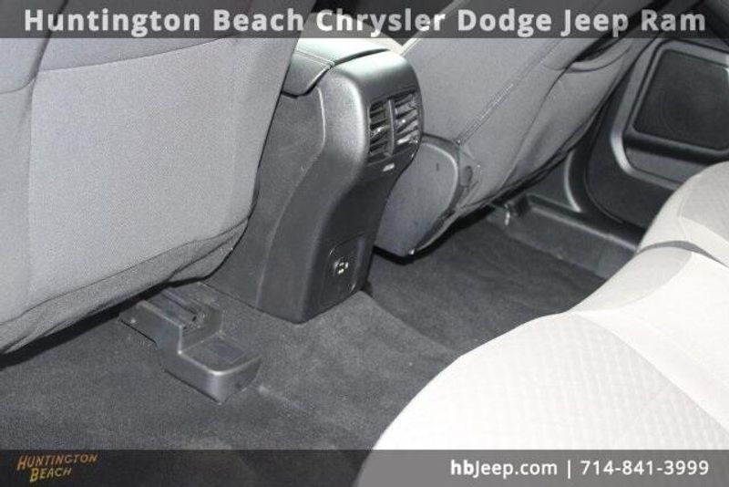 2022 Ford Escape SE HybridImage 34