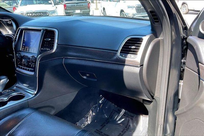 Used 2018 Jeep Grand Cherokee LimitedImage 16