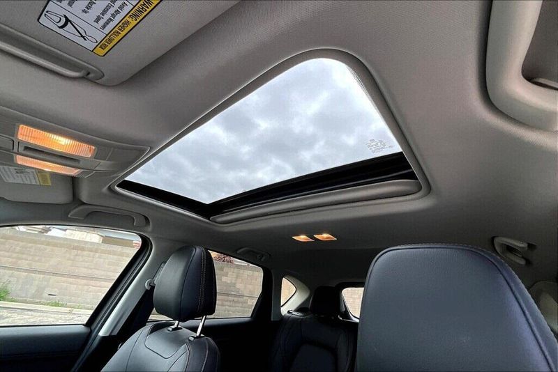 2023 Mazda CX-5 2.5 S Preferred PackageImage 12