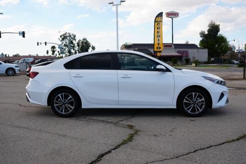 Used 2023 Kia Forte LXSImage 8
