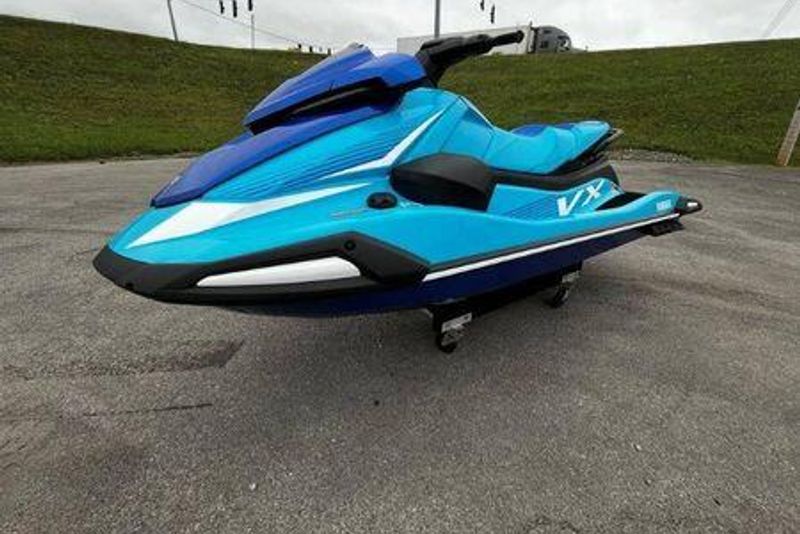 2025 YAMAHA VX DELUXE WITH AUDIO CYAN AND AZURE BLUE 
