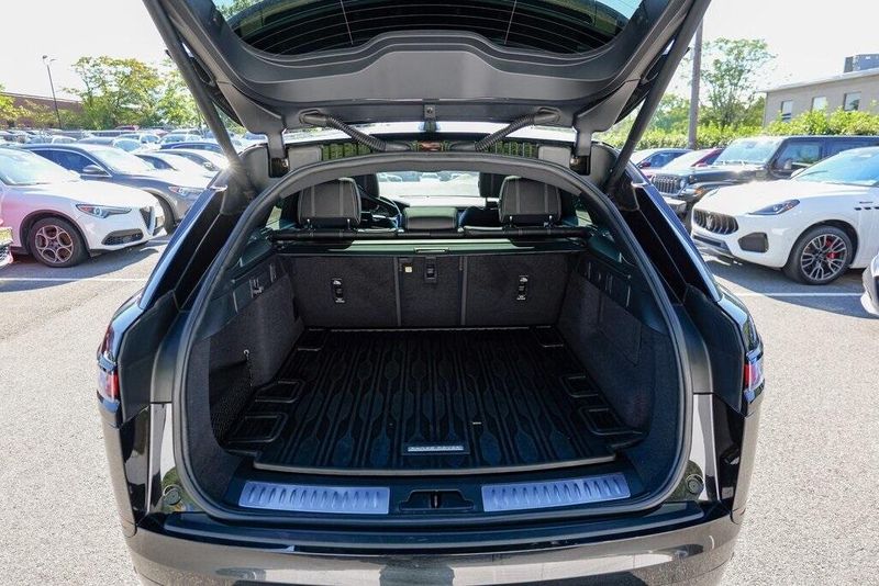 2022 Land Rover Range Rover Velar P250 R-Dynamic S photo 50