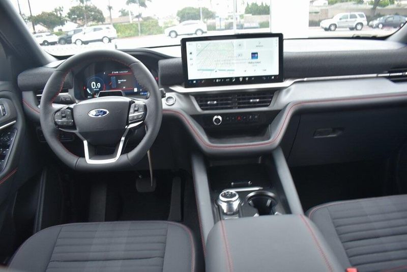 New 2025 Ford Explorer ST-LineImage 11
